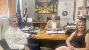 Συναντήσεις της Μαρίας Καναβάκη για σχολική στέγη και σχολικές καθαρίστριες