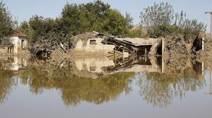 Σε έως 24 δόσεις η εξόφληση των υποχρεώσεων πλημμυροπαθών που «παγώνουν» 