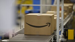 Η Amazon κατηγορεί και Έλληνες για ένα «διεθνές κύκλωμα κλεφτών»