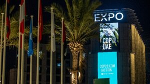 COP28: Τα Εμιράτα υπέβαλαν σχέδιο συμβιβασμού για να εγκριθεί από τα κράτη - Η Δανία το χαρακτήρισε «ιστορικό»