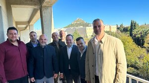 Με τον ΓΓ του Υπουργείου Τουρισμού εκπρόσωποι των ιδιοκτητών τουριστικών μίνι bus