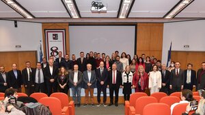 Το Πανεπιστήμιο Πειραιώς απένειμε τα "βραβεία ακαδημαϊκής επίδοσης"