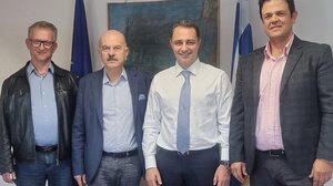 Στο "τραπέζι" τα ζητήματα των τουριστικών λεωφορείων και γραφείων