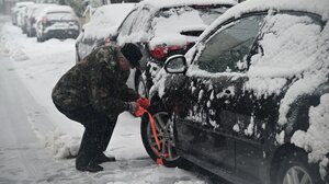 Υποχρεωτικές οι αντιολισθητικές αλυσίδες από τη Δευτέρα στην Αττική