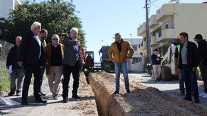 Συνεχίζονται τα έργα τοποθέτησης νέου αγωγού και αποκατάστασης τομών οδοστρώματος από τη ΔΕΥΑΗ στα Δειλινά