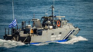 Λιμενικό: Δύο συλλήψεις για διακίνηση μεταναστών ανοιχτά της Σάμου