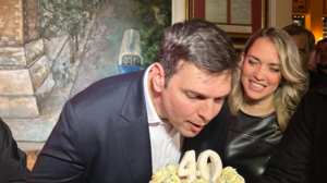 Αλέξανδρο Μαρκογιαννάκη: Κοπή πίτας με προσωπική "πινελιά"