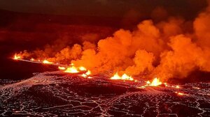 Έκρηξη ηφαιστείου στην Ινδονησία: Απομάκρυνση των κατοίκων 7 χωριών 