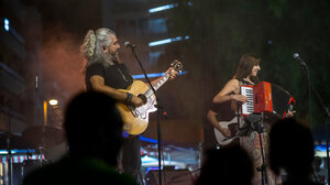  Ο Μάνος Παπαδάκης συναντά την Μιρέλα Πάχου στο κανάλι Πολιτισμού του Δήμου Ηρακλείου