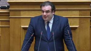 Πιερρακάκης σε ΠΑΣΟΚ: Η θέση σας για τα μη κρατικά πανεπιστήμια μου θύμισε τον Γιώργο Κωνσταντίνου και το προφιτερόλ