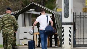 Στ. Κασσελάκης από Θήβα: Είμαι υπερήφανος για τη χώρα μου, αλλά όχι για όλα όσα συμβαίνουν στη χώρα μου