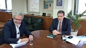 Συνάντηση με τον Υπ. Περιβάλλοντος είχε ο Δήμαρχος Σητείας - Στο επίκεντρο τα υπεράκτια αιολικά πάρκα