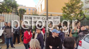 Πάτρα: Οι συμβασιούχοι καταληψίες καταγγέλλουν ξυλοδαρμό από κουκουλοφόρους!