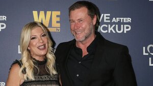 Τόρι Σπέλινγκ: "Κάποιες φορές μετανιώνω για το διαζύγιο από τον Ντιν ΜακΝτέρμοτ"