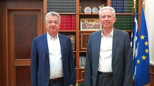 Επίσκεψη του υπ. Ευρωβουλευτή με το ΠΑΣΟΚ-ΚΙΝΑΛ Κ. Χρυσόγονου στον Περιφερειάρχη Στ. Αρναουτάκη