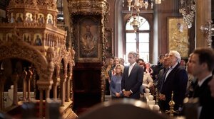 Στην Τήνο και στη Θεία Λειτουργία της πρώτης Ανάστασης ο Κυριάκος Μητσοτάκης