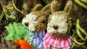 Κυριακή του Πάσχα: Τα έθιμα σε όλη την Ελλάδα - Το κάψιμο του Ιούδα στον Άγιο Νικόλαο 