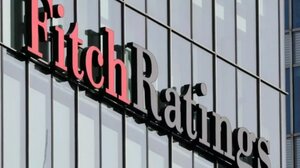 Fitch για την Ελλάδα: Διατήρησε την επενδυτική βαθμίδα «ΒΒΒ-» και το σταθερό outlook