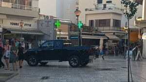 "Δημόσιο, ελεύθερο πάρκινγκ η πλατεία Κορνάρου"