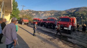 Φωτιά στο Κατωφύγι - Εκκενώθηκε το χωριό προληπτικά - Μήνυμα από το 112