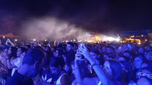 Matala Beach Festival: Ρίχνει αυλαία με ακόμα μία "εκρηκτική" βραδιά - Δείτε βίντεο