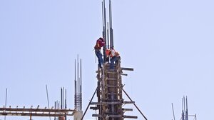  Ένωση Οικοδόμων: Τσιμεντένια σκάλα κατέρρευσε με αποτέλεσμα να καταπλακώσει δύο άτομα