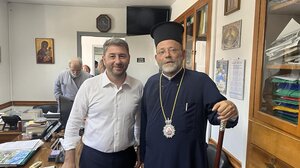 Θυμήθηκαν τα παιδικά τους χρόνια στα θρανία! 