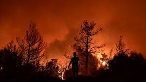  Φωτιά στον Βαρνάβα: Άνοιξαν οι χώροι του ΟΑΚΑ για τους κατοίκους των περιοχών που εκκενώθηκαν