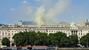 Λονδίνο: Έσβησε η φωτιά στο Somerset House