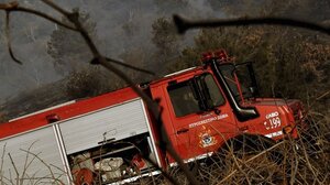 Σε ύφεση η πυρκαγιά στο Λουτράκι Αριδαίας - Λίγοι καπνοί στο όρος Όρβυλος