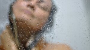 Νεαρή γυναίκα κατήγγειλε ότι 43χρονος την βιντεοσκοπούσε ενώ έκανε μπάνιο