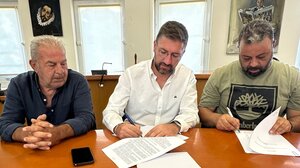 Ο Μεν. Μποκέας υπέγραψε τη σύμβαση για την αντικατάσταση των δικτύων ύδρευσης και αποχέτευσης της Δαμάστας