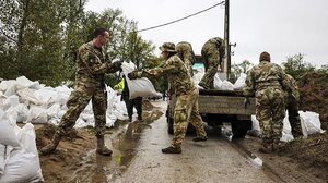 Η Ουγγαρία οχυρώνεται για την επερχόμενη κακοκαιρία