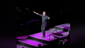 Το ζεϊμπέκικο του Γκλέτσου στο Ηρώδειο και το χειροκρότημα από τον Κασσελάκη