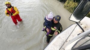 Ιταλία: Υπερχείλιση ποταμού στην Εμίλια Ρομάνια - Νεκρός ένας πυροσβέστης