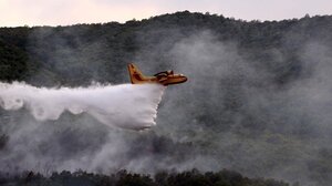 Ελεγχόμενη η πυρκαγιά στο Παγγαίο - Επιχειρούν και σήμερα εναέρια μέσα