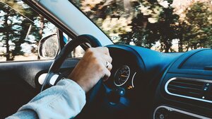 Δεν έχετε δίπλωμα οδήγησης; Αθώοι! Μη χαίρεστε όμως…