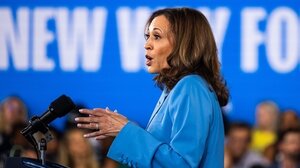 Η Κάμαλα Χάρις διαθέτει ένα Glock και έχει «ασφαλώς» πυροβολήσει ήδη μ' αυτό, αλλά «σε σκοπευτήριο»