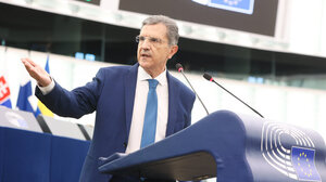 Πλειοψηφία ρεκόρ με 632 "ναι" πέτυχε ο Γιώργος Αυτιάς για αύξηση χρηματοδότησης σε φυσικές καταστροφές 