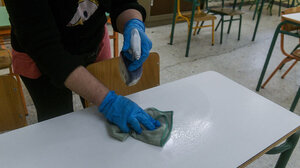 ΟΓΕ: Να τελειώσει η απαράδεκτη κατάσταση με τις απλήρωτες καθαρίστριες των σχολείων!