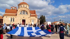 28η Οκτωβρίου: Η σημαία που ξεχώρισε στις Γούρνες και ο μαθητής που καταχειροκροτήθηκε