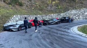 Τροχαίο 7,8 εκατομμυρίων - Έγιναν σμπαράλια δυο Ferrari που συγκρούστηκαν με μια McLaren και μια Bentley