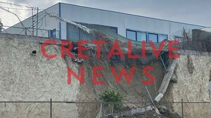 Γονείς μαθητών για την κατολίσθηση δίπλα στο σχολείο: Ντροπή για την πόλη!