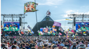 Glastonbury 2025: Εξαντλήθηκαν όλα τα εισιτήρια μέσα σε 35 λεπτά