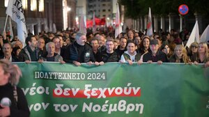 Στην πορεία για το Πολυτεχνείο ο Ν. Ανδρουλάκης: "Τιμούμε όσου θυσιάστηκαν και αγωνίστηκαν για τη Δημοκρατία"