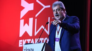 Συνέδριο ΣΥΡΙΖΑ: Ο Πολάκης, οι διαπιστεύσεις από το ... γκαράζ, ο "Δράμαλης" και η "Τσιριγώτη"