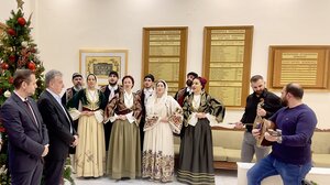 Κάλαντα, Ευχές και μαντινάδες την παραμονή της Πρωτοχρονιάς στην Περιφέρεια Κρήτης