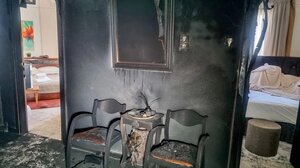 «Εγώ ανακάλυψα από πού έβγαιναν οι φλόγες» - Συγκλονίζει η μαρτυρία της αδελφής του ξενοδόχου