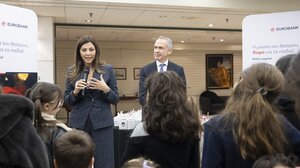 Eurobank: Η μαγεία του θεάτρου, δώρο για τα παιδιά