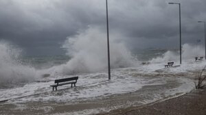 Καιρός: Με ισχυρούς νοτιάδες και μεμονωμένες καταιγίδες ξεκινά η εβδομάδα στην Κρήτη